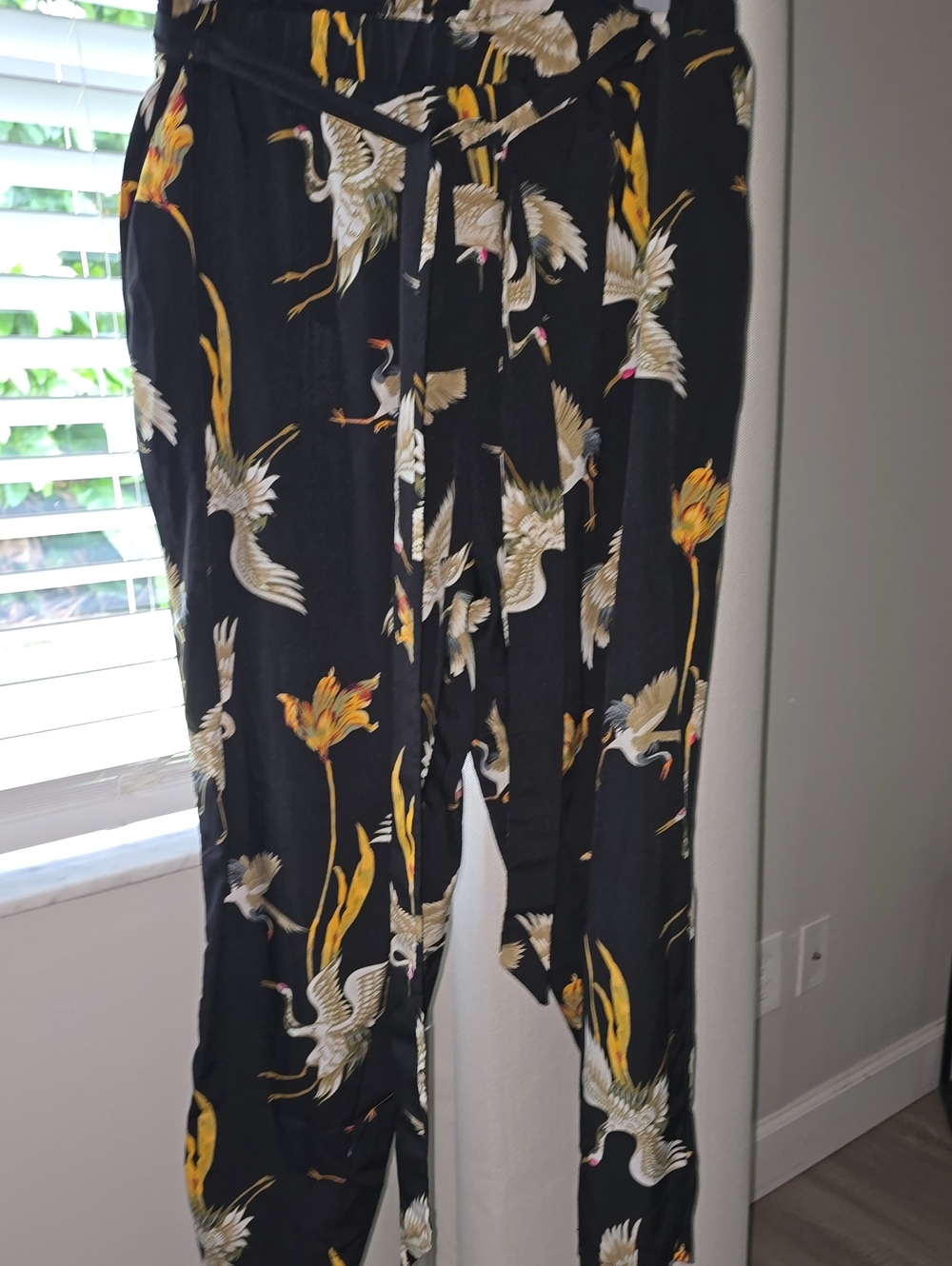 SHEIN Black Wide-Leg Crane Print Pants